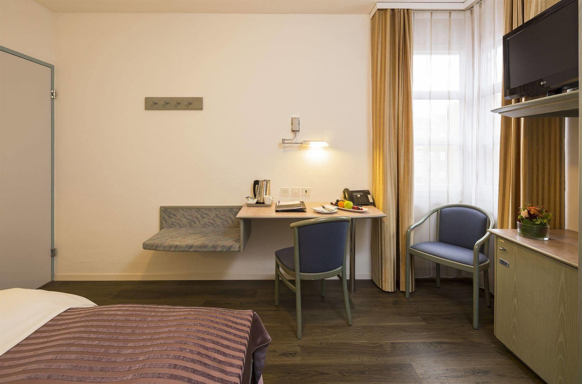 Sommerau-Ticino Swiss Quality Hotel Dietikon Exteriér fotografie