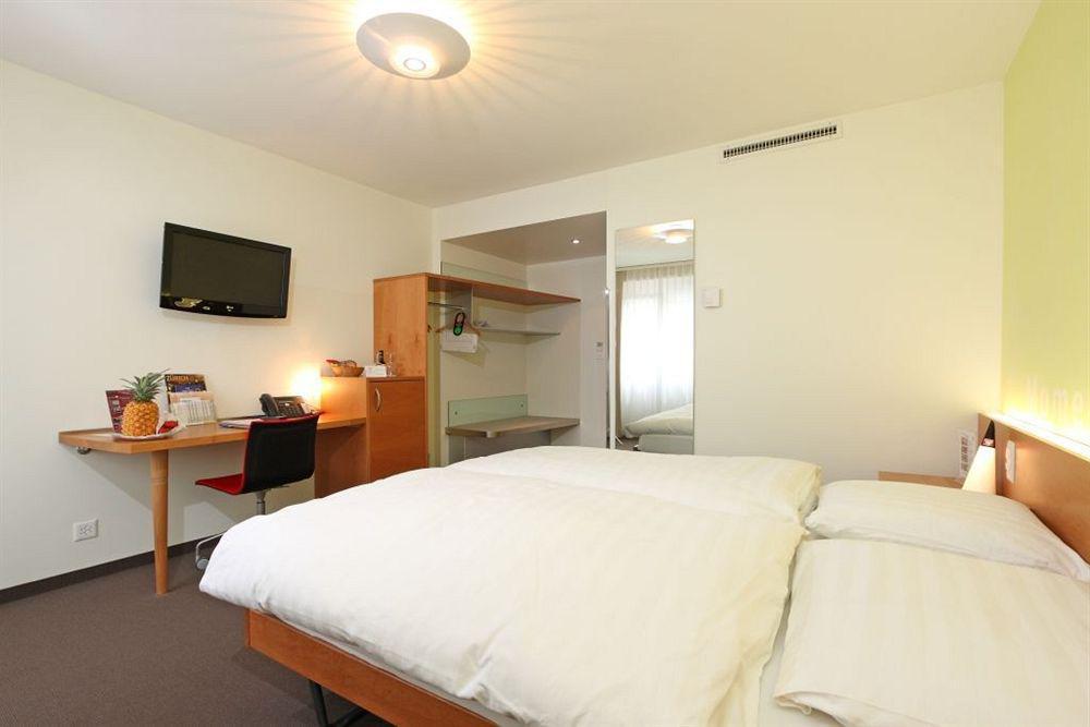 Sommerau-Ticino Swiss Quality Hotel Dietikon Pokoj fotografie